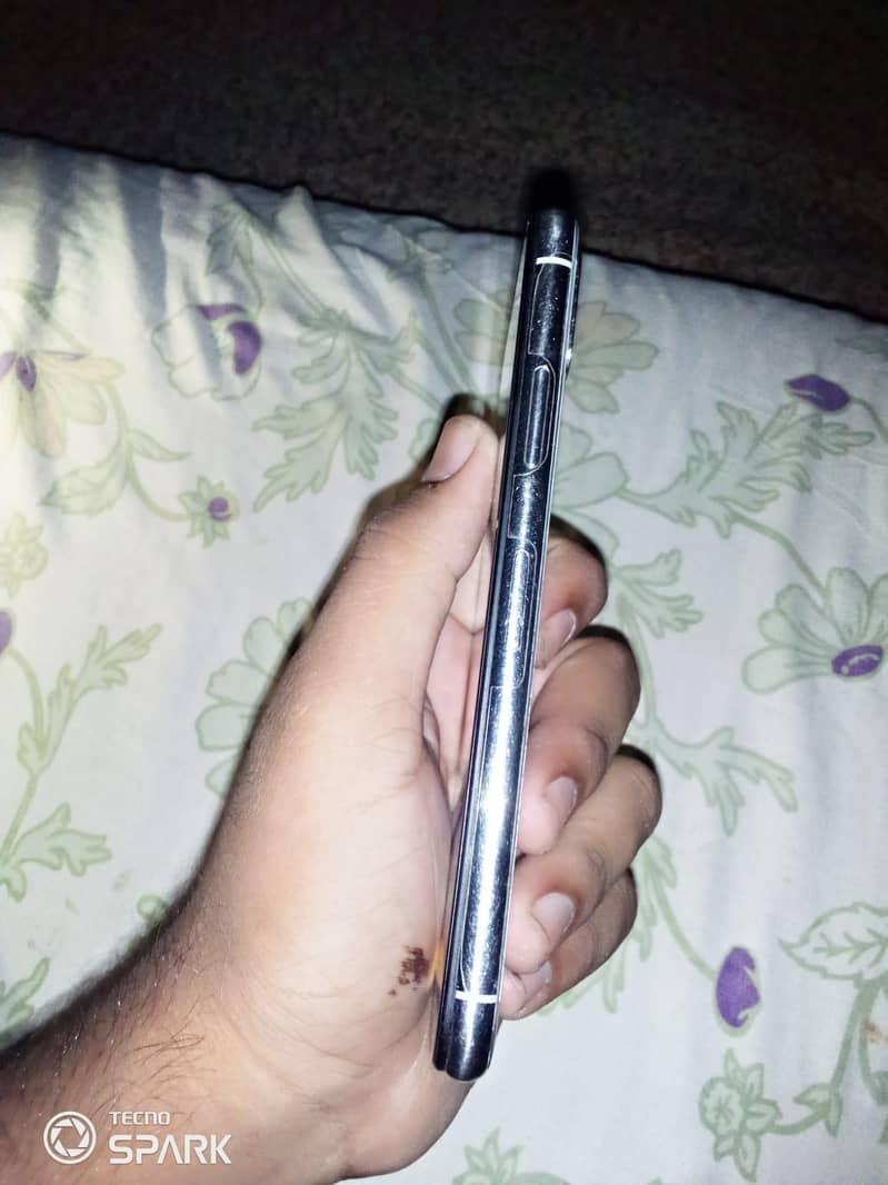 Apple iPhone X 3