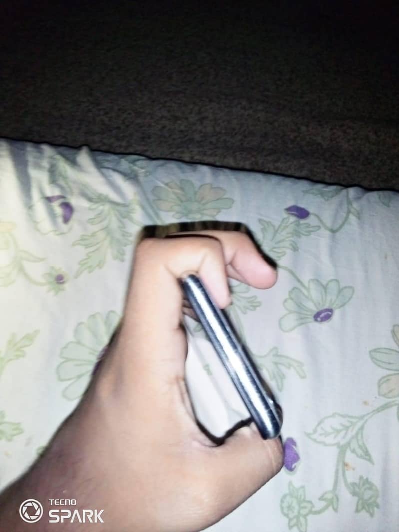 Apple iPhone X 4