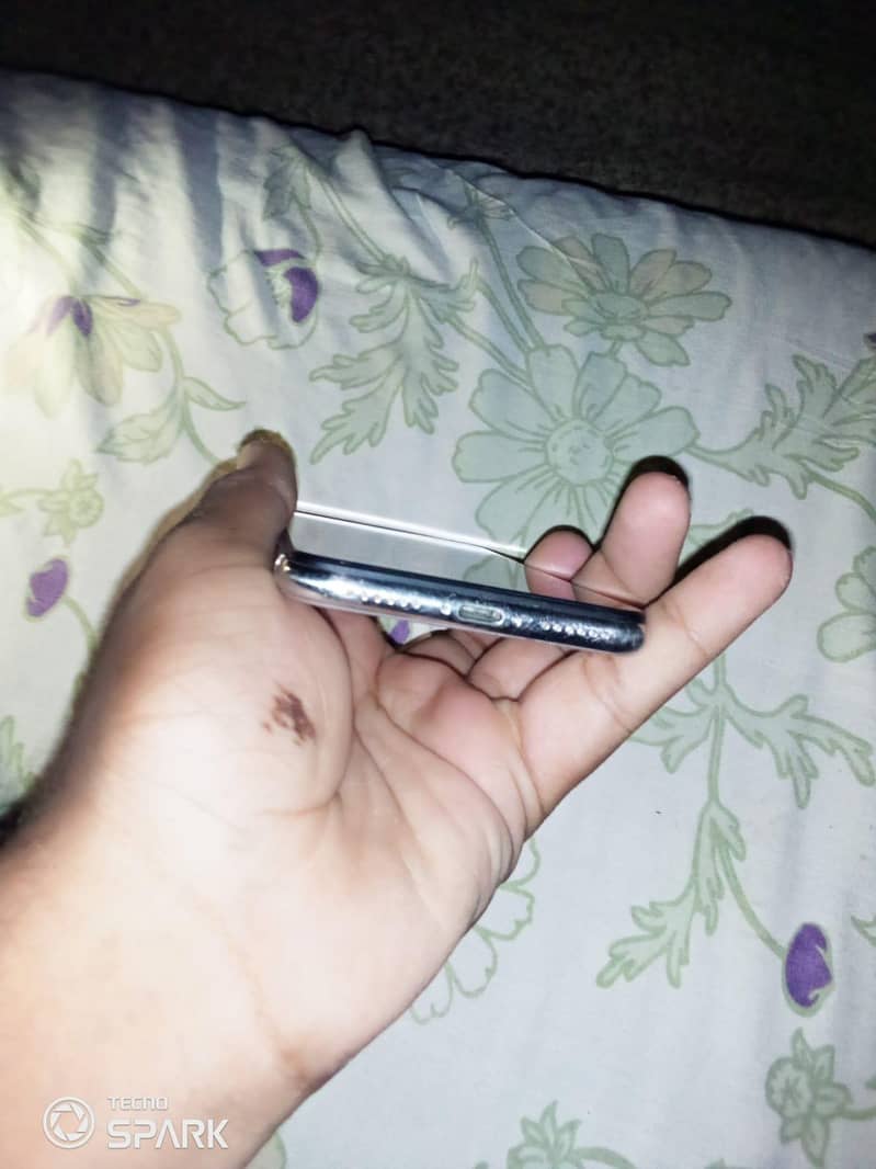 Apple iPhone X 5