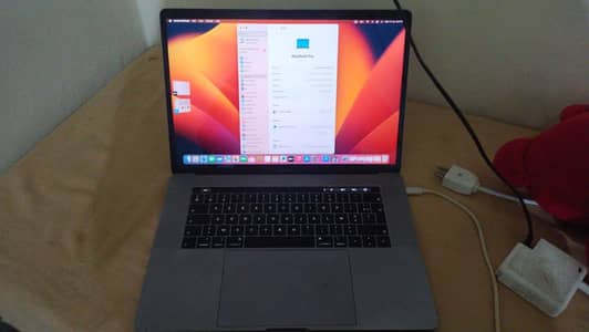 MacBook Pro 15-inch (2019)