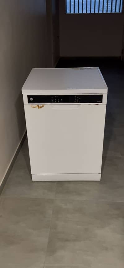 Dish washer