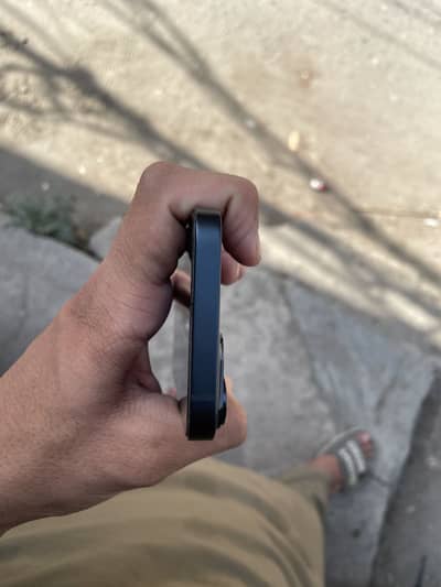 Apple iPhone 14