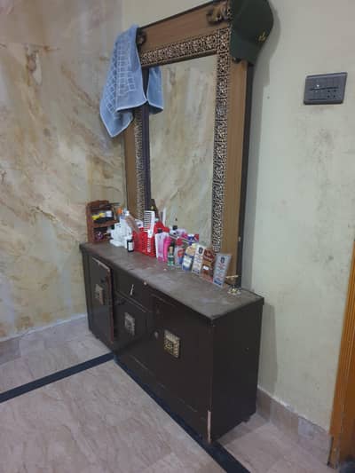 Dressing Table Complete 8/10 condition