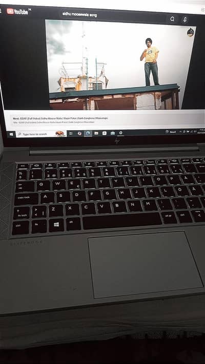 HP elitebook 830 G8
