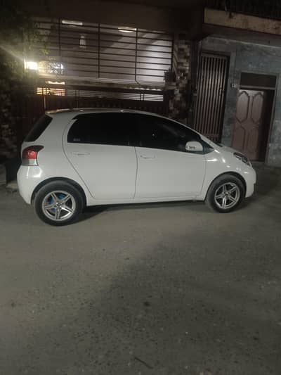 Toyota Vitz 2009