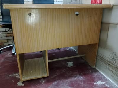 Room computer table argent sale 03198898344