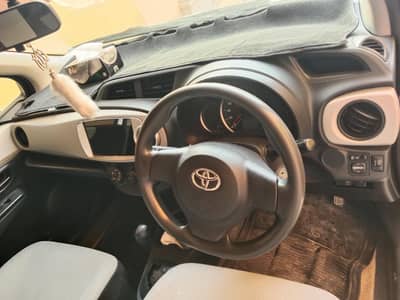 Toyota Vitz 2013