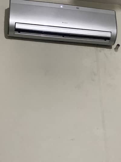 GREE 1.5 TON AC