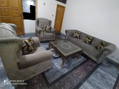 7 seater sofa set hai.