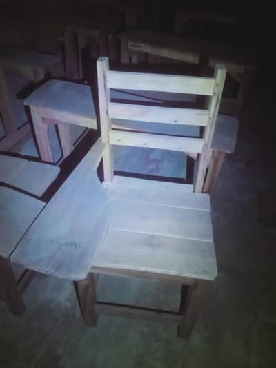 Academy chair and table