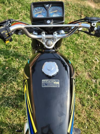 saaf bike ha taki tapay 2026 model k janman taki tapay ha chalne ok h