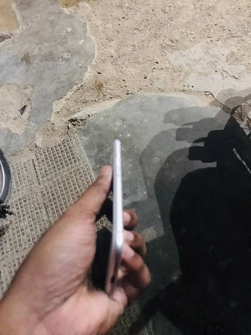 Apple iPhone 7 1