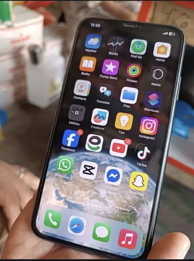 Iphone 11 pro max sim working