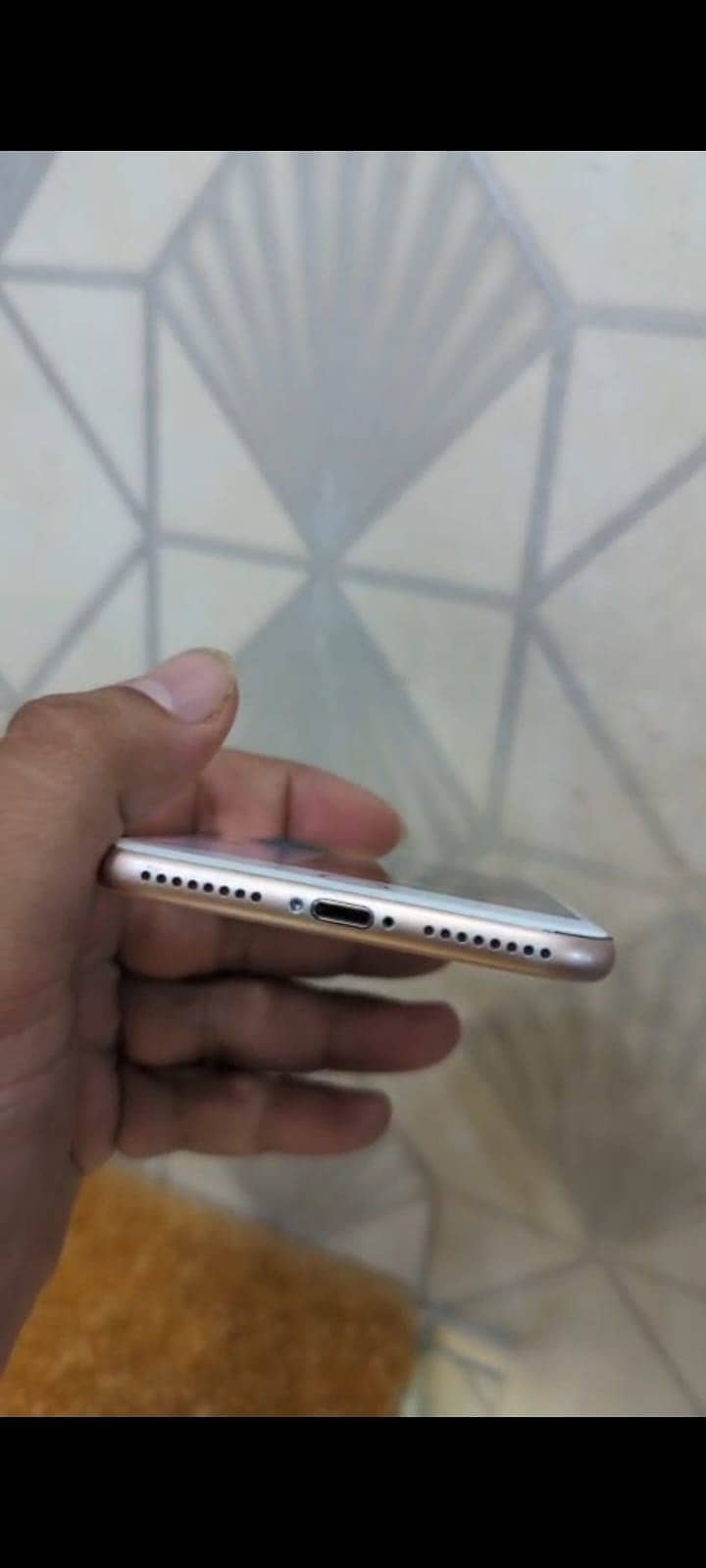 Apple iPhone 8 Plus 0