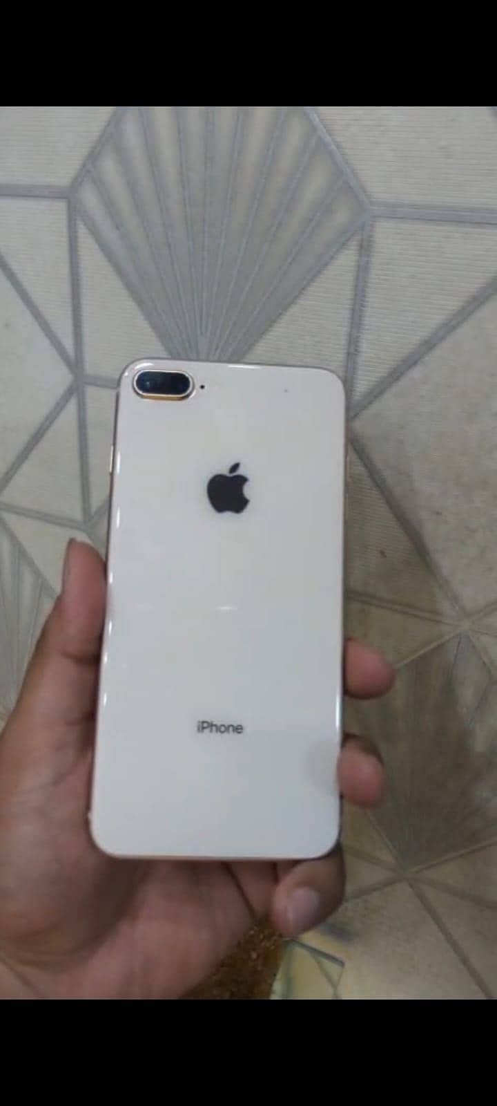 Apple iPhone 8 Plus 2