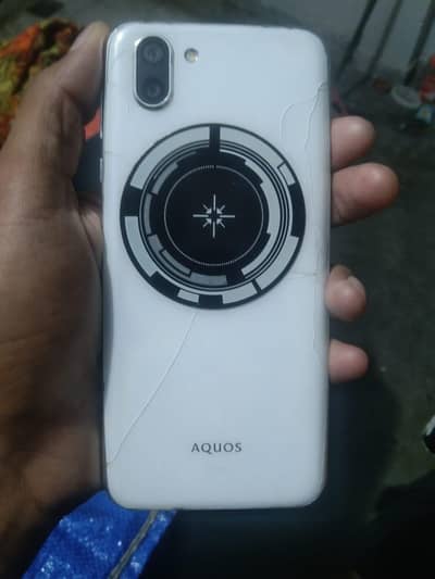 Sharp Aquos R2