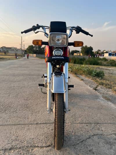 HONDA CD 70 (LESS 5000KM DRIVEN)