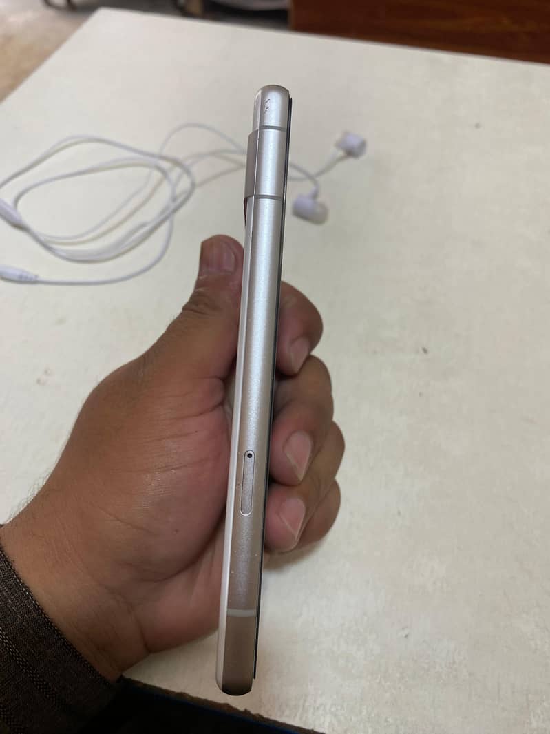 Google Pixel 7a 3