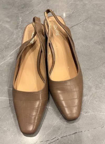 Ndure Block Heeled Sandals