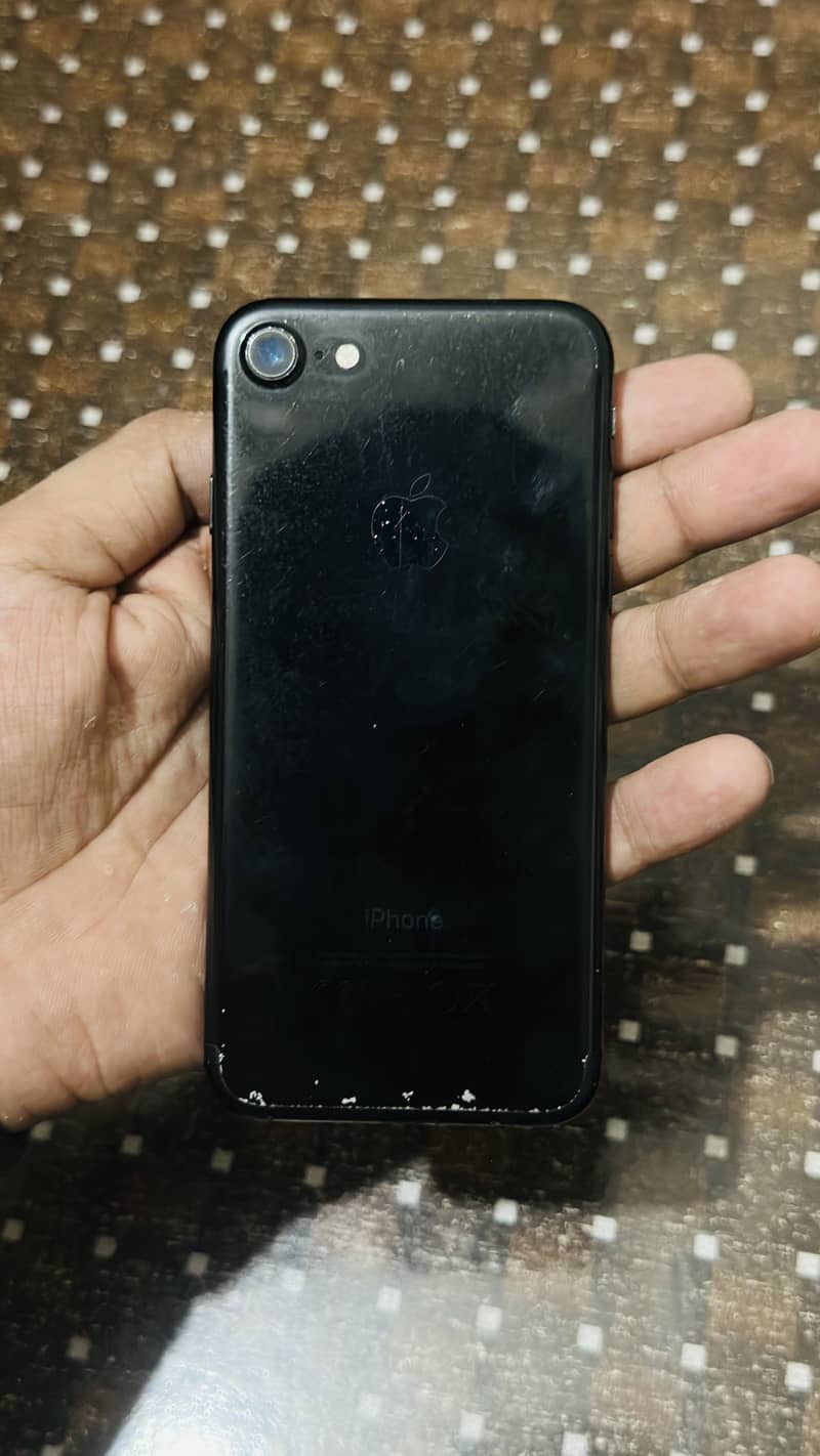 Apple iPhone 7 2