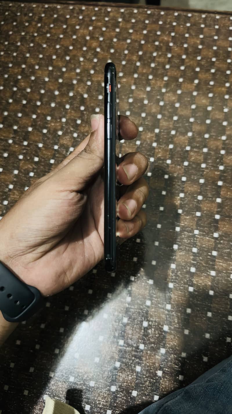 Apple iPhone 7 3