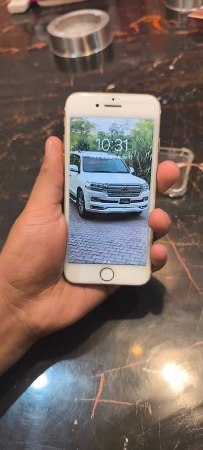 Apple iPhone 7
