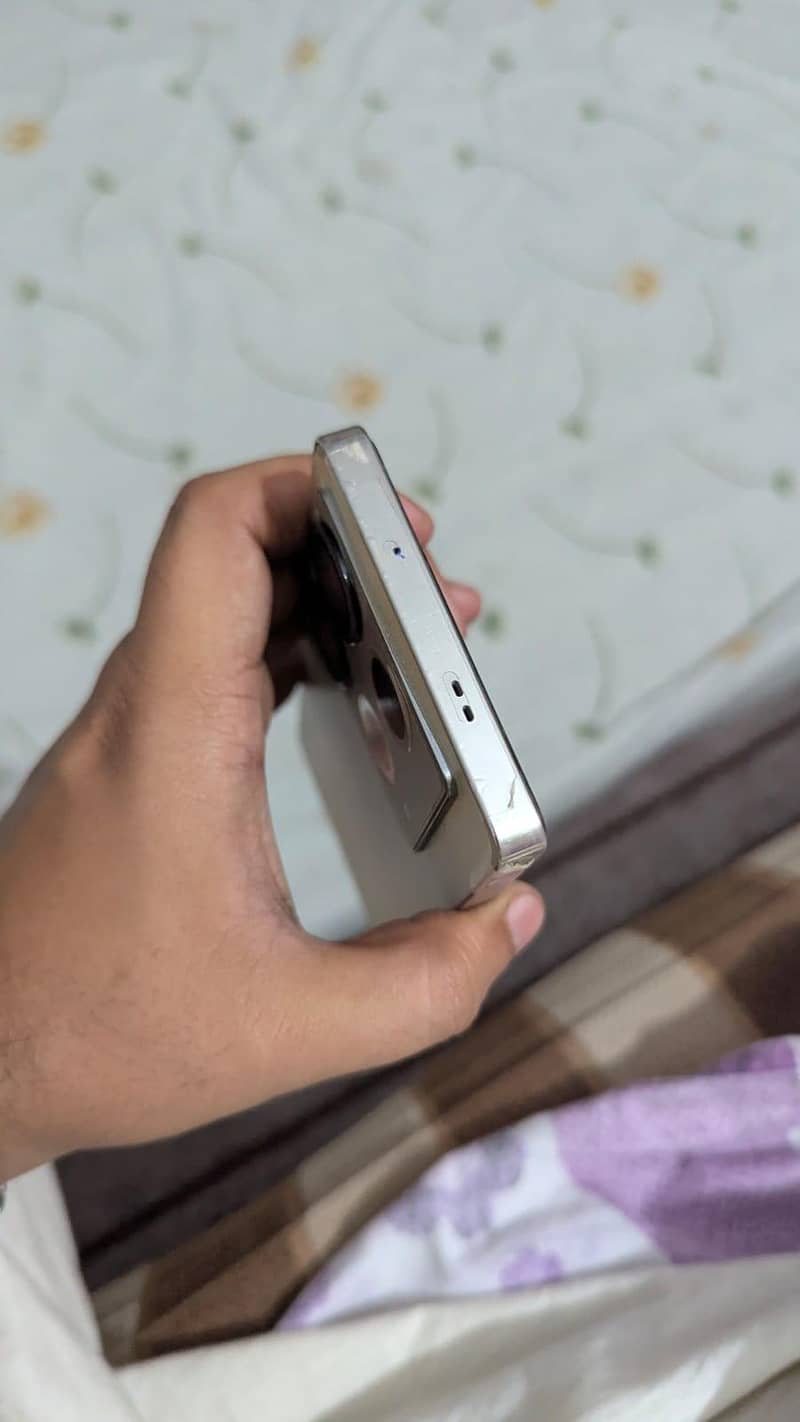 Infinix Note 40 4