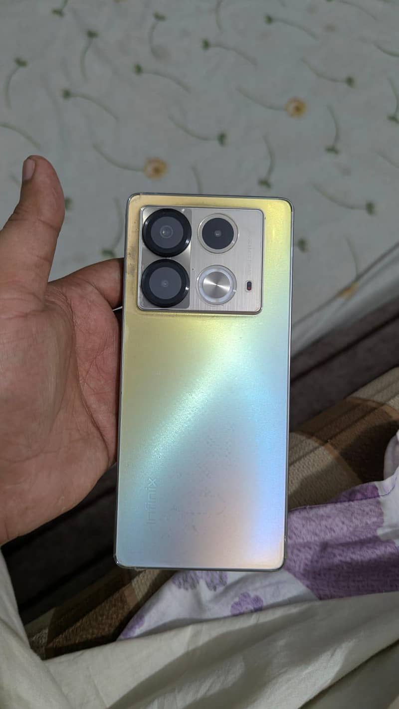 Infinix Note 40 5