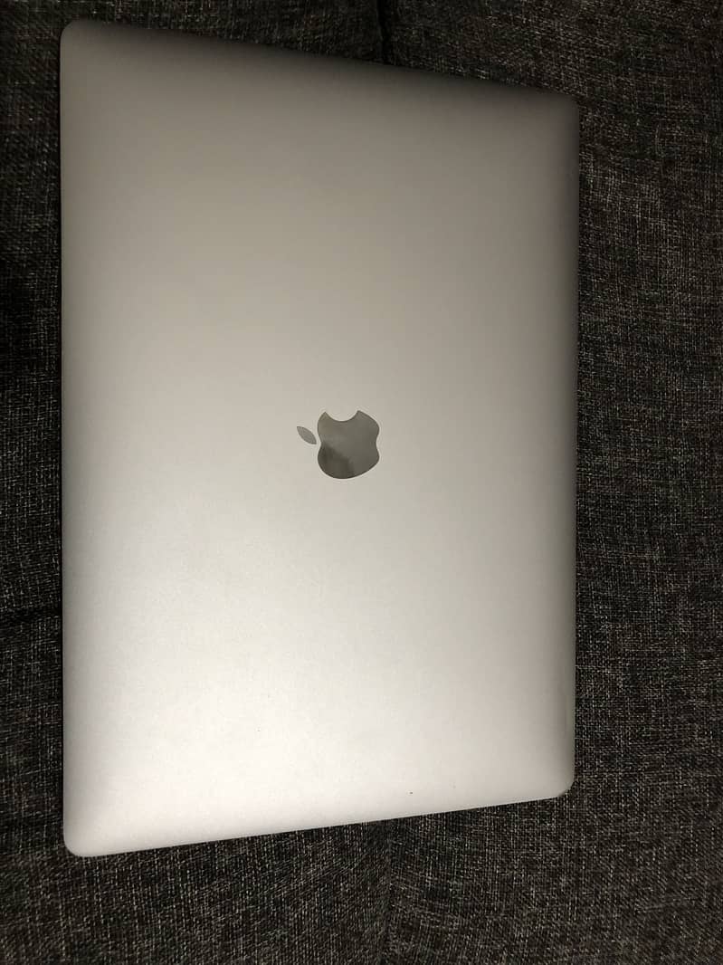 MacBook Pro 0