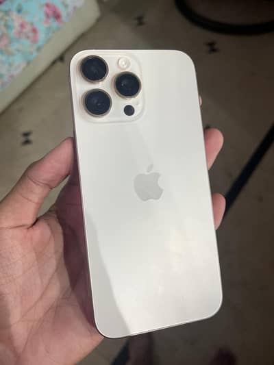 Apple iPhone 16 Pro Max