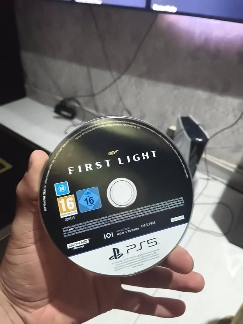 007 First Light PS5 Disk 1