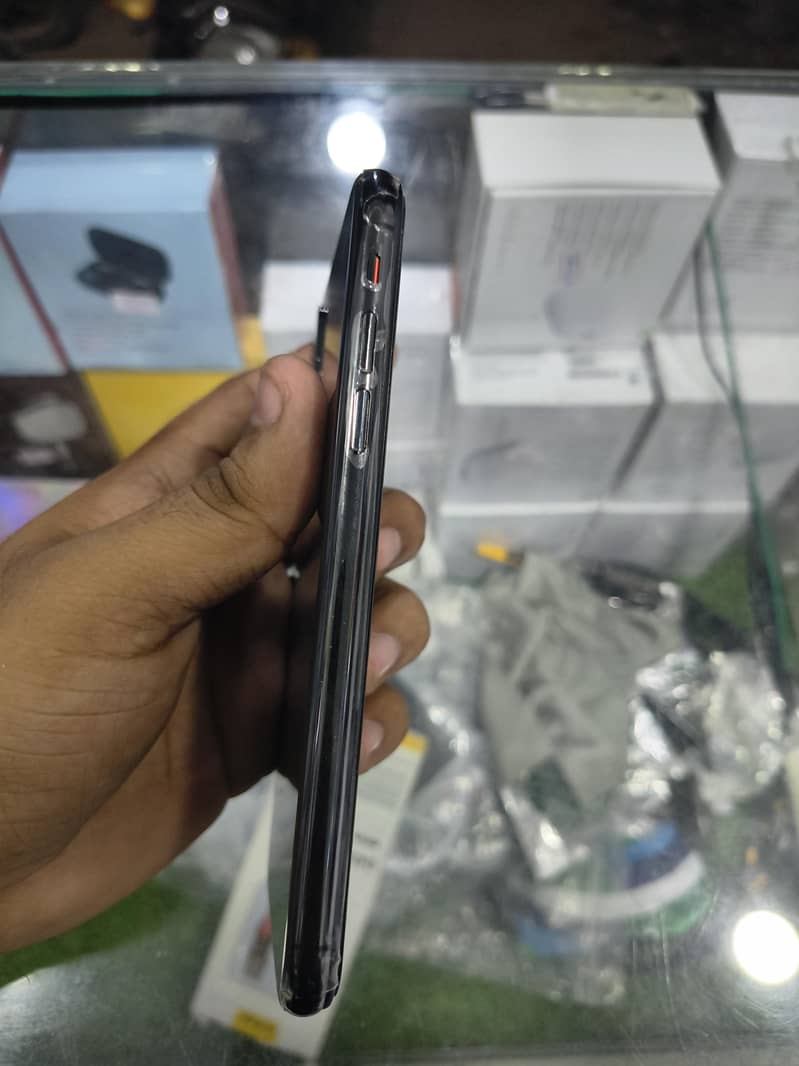 Apple iPhone X 2