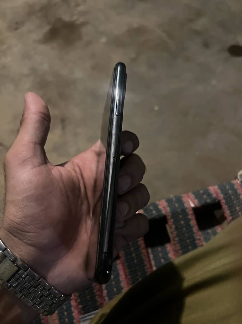 Apple iPhone X 2