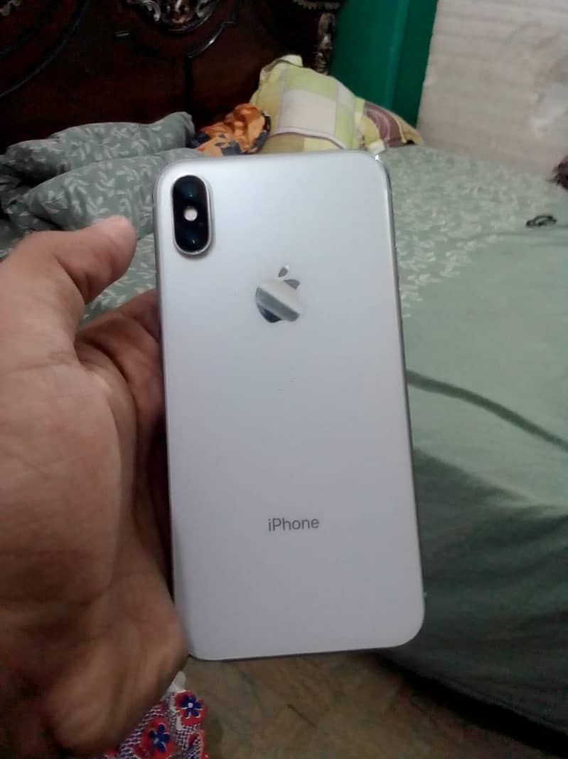 Apple iPhone X 4