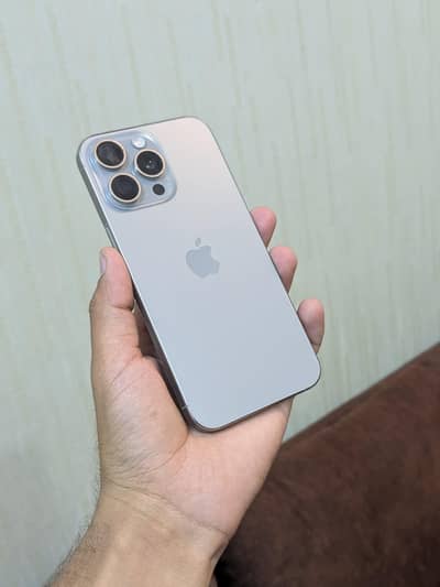 iPhone 15 Pro Max Almost New