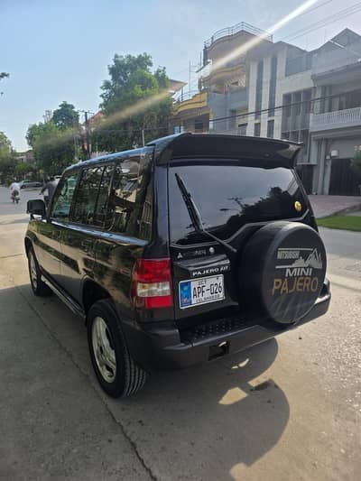 Mitsubishi Pajero 2000