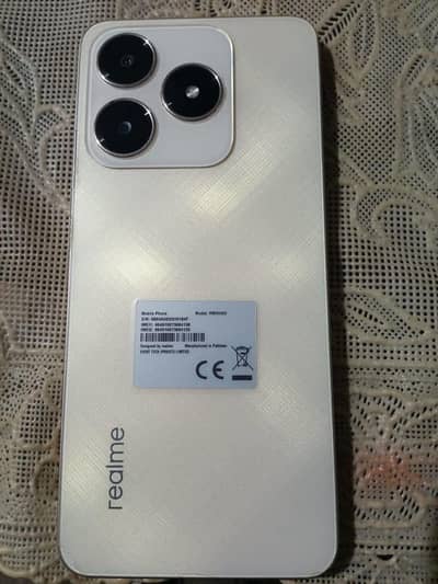 Realme C61 6GB. 128 GB PTA Approved Android 15  White 10/10 Urgentsale