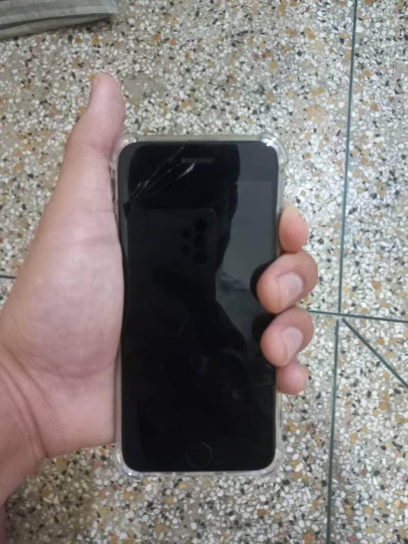 Apple iPhone 7 4