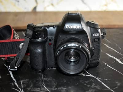 Canon 5d mark 2 full fram camera