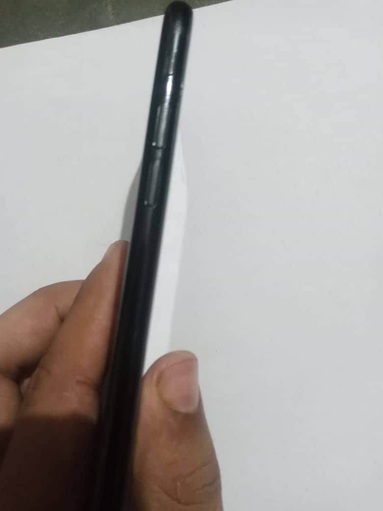 Apple iPhone 7 2