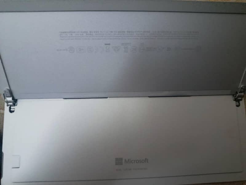 Microsoft surface go 8