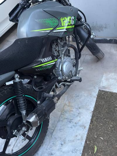 Yamaha YBR 125G 2023