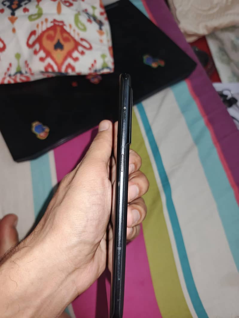 One Plus 10 Pro 4