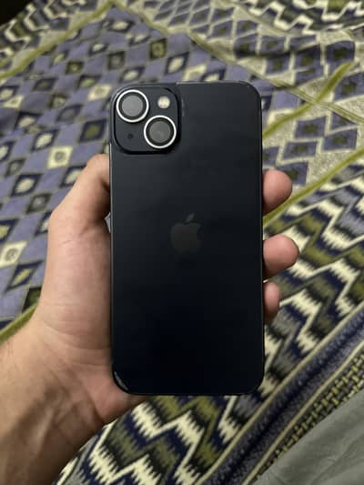 Apple iPhone 13