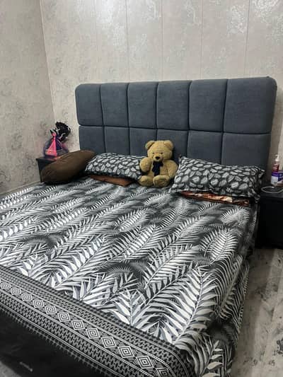 bubble bed set with sides tables and dressing table