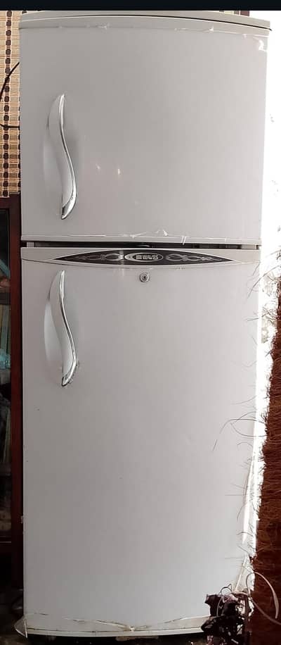 Used Waves Refrigerator