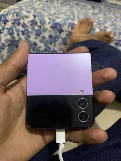 46000 Samsung Mobile Z Flip 4