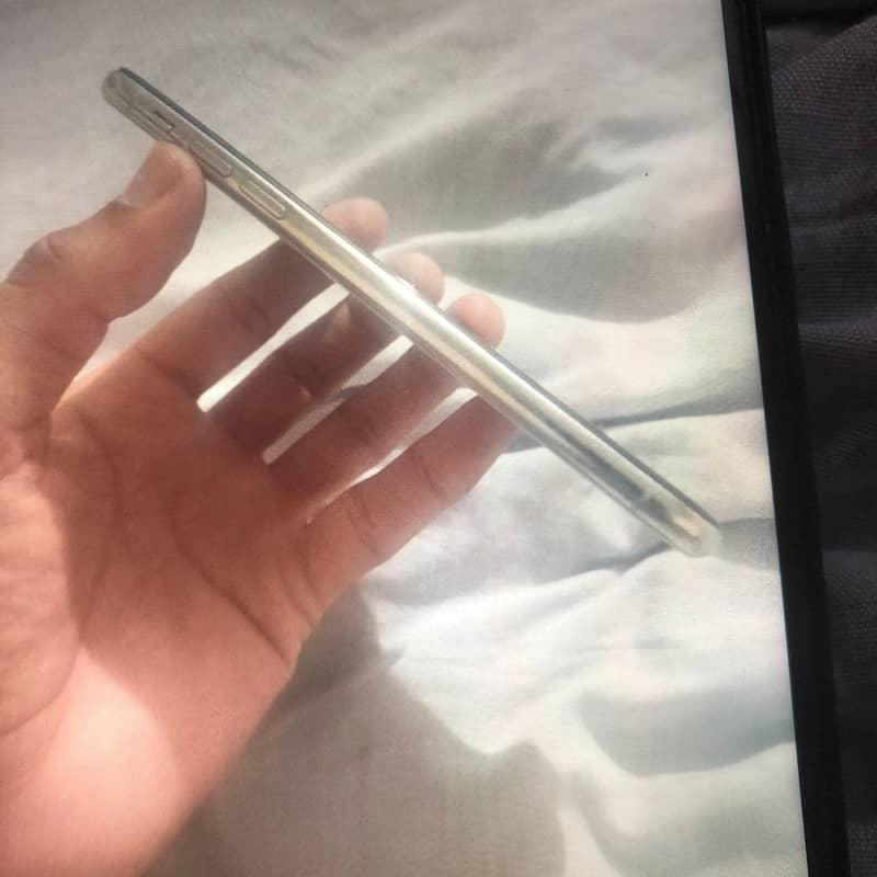 Apple iPhone X 0