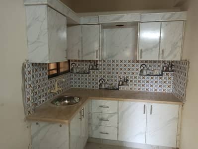 1 Bed Lounge Available For Rent