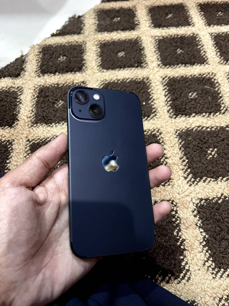 Apple iPhone 13 0